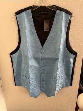 BNWT DiBanGu Light Blue Paisley Men's Formal Vest